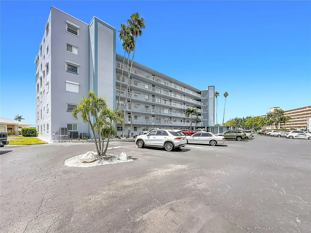 1868 Shore Drive S South Pasadena FL 33707