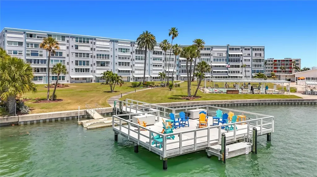 1868 Shore Drive S South Pasadena FL 33707