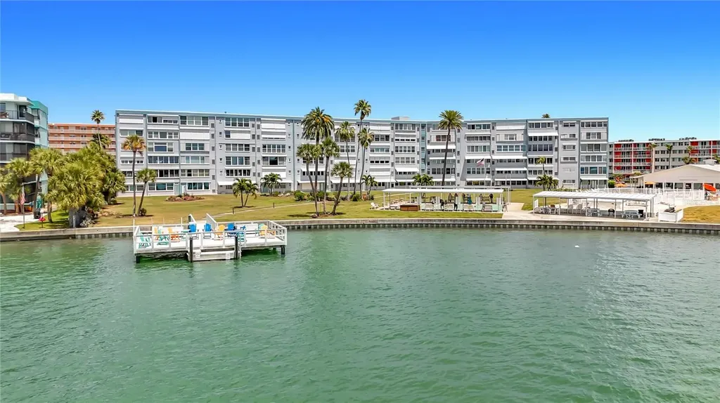 1868 Shore Drive S South Pasadena FL 33707