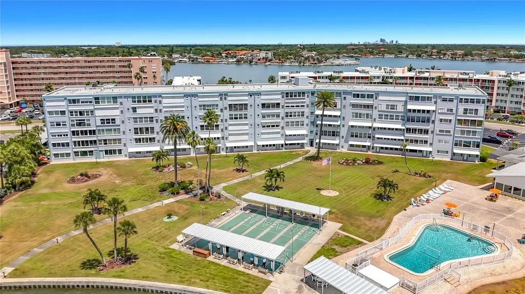 1868 Shore Drive S South Pasadena FL 33707