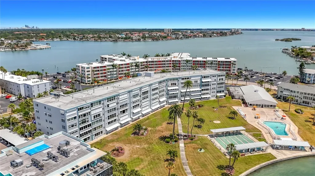 1868 Shore Drive S South Pasadena FL 33707