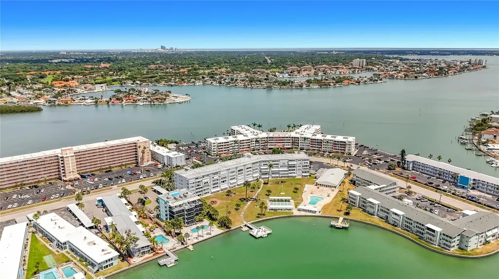 1868 Shore Drive S South Pasadena FL 33707