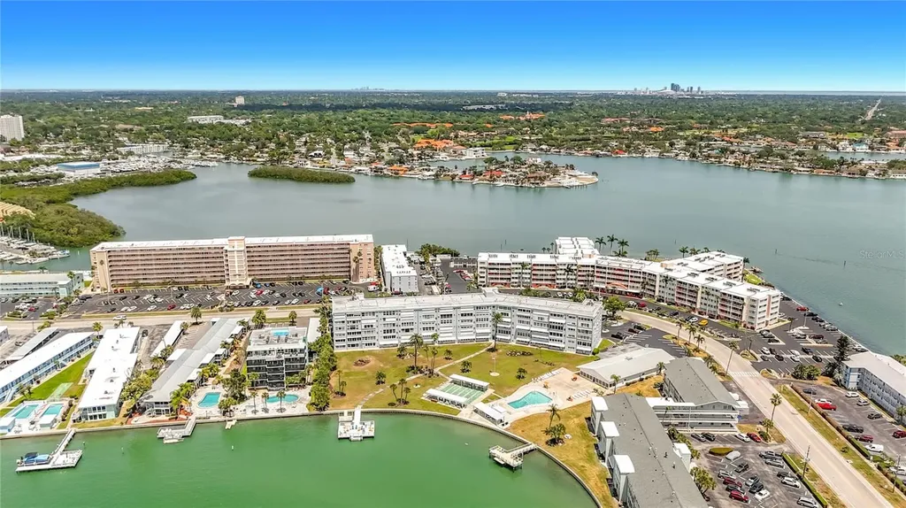 1868 Shore Drive S South Pasadena FL 33707
