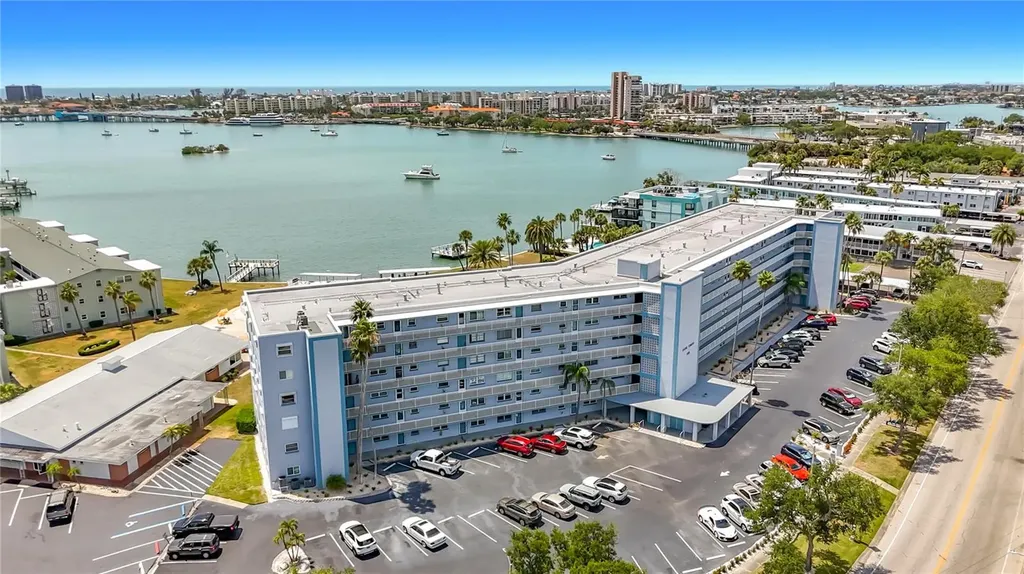 1868 Shore Drive S South Pasadena FL 33707