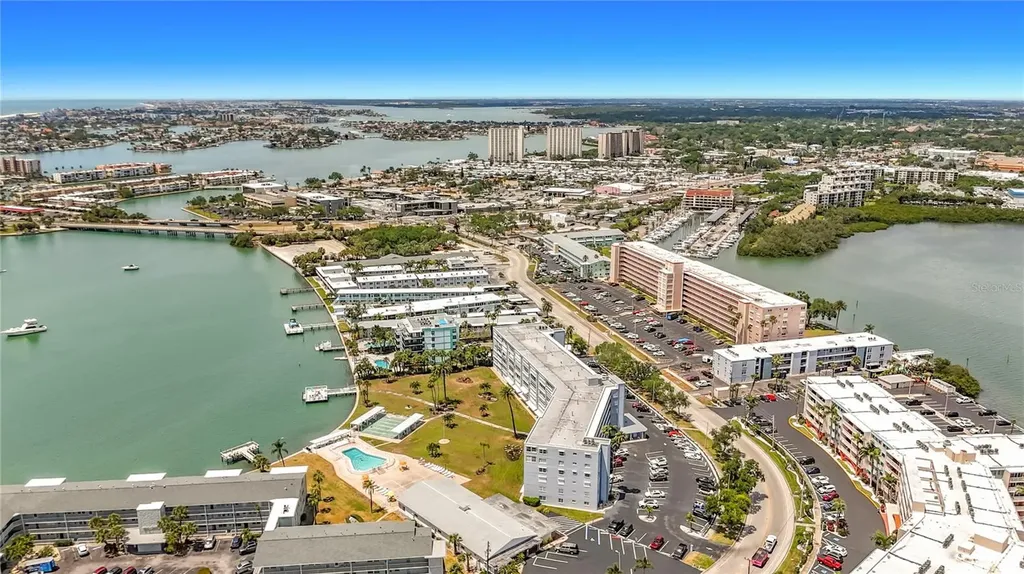1868 Shore Drive S South Pasadena FL 33707