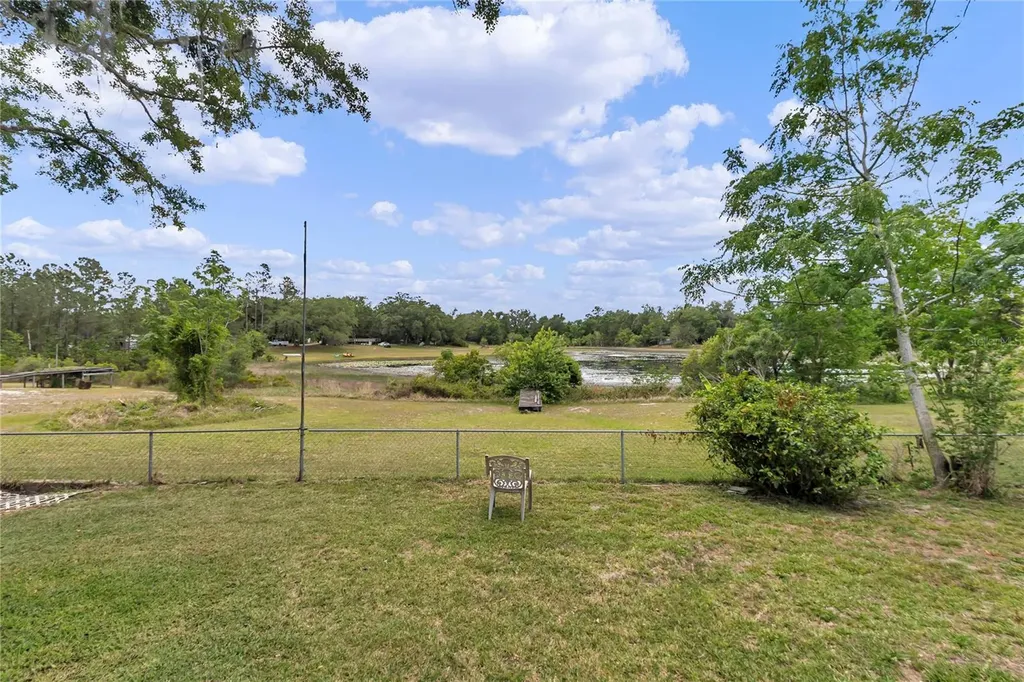 16738 SE 63 Lane Ocklawaha FL 32179