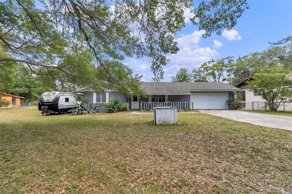 16738 SE 63 Lane Ocklawaha FL 32179