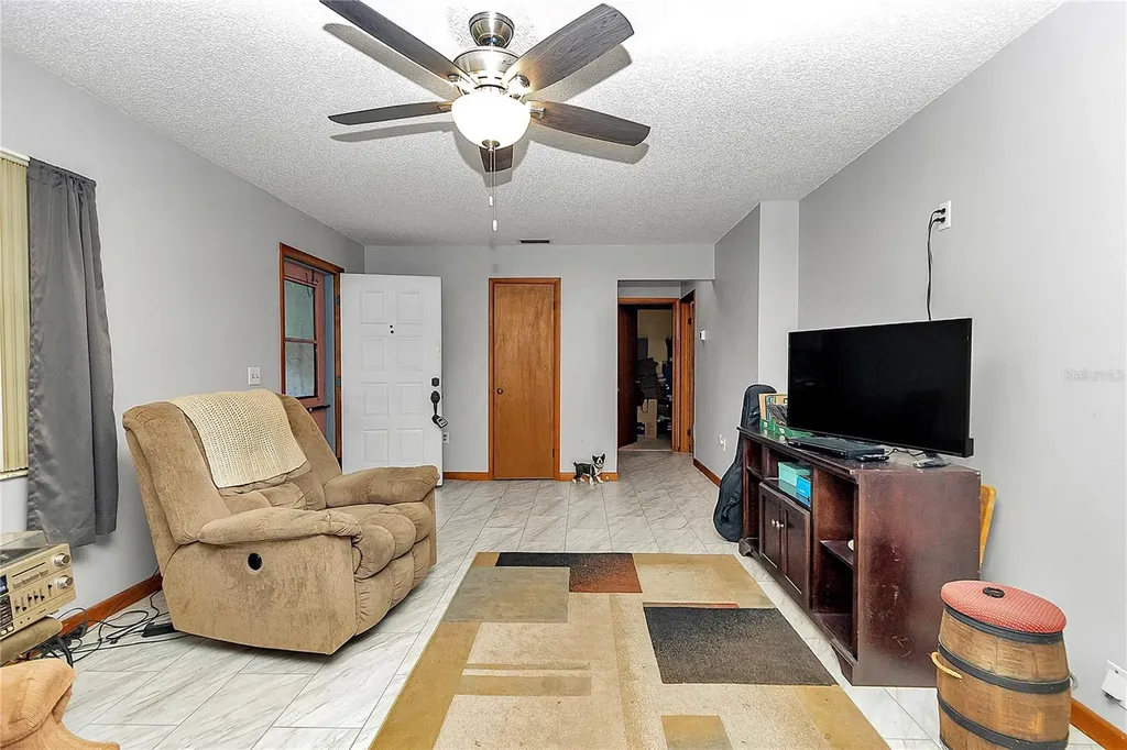 16738 SE 63 Lane Ocklawaha FL 32179