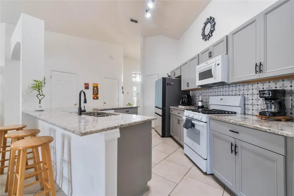 640 Lady Diana Drive Davenport FL 33837
