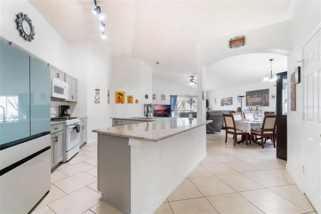 640 Lady Diana Drive Davenport FL 33837