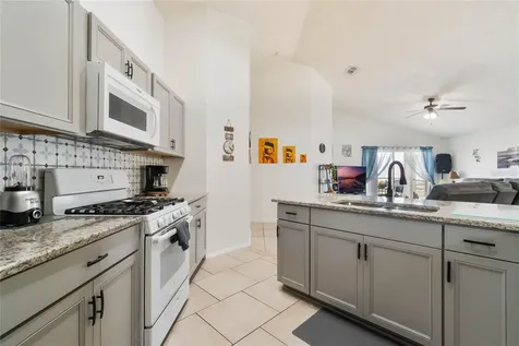 640 Lady Diana Drive Davenport FL 33837