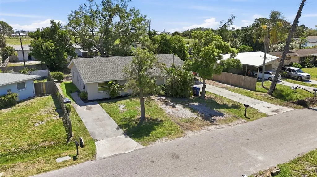 4501 86th Street Court W Bradenton FL 34210