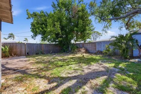 4501 86th Street Court W Bradenton FL 34210