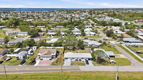 4501 86th Street Court W Bradenton FL 34210