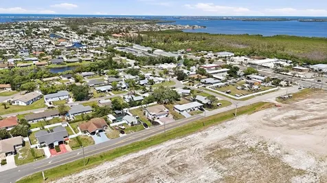 4501 86th Street Court W Bradenton FL 34210