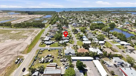 4501 86th Street Court W Bradenton FL 34210
