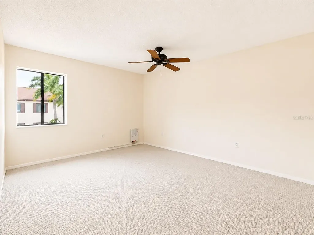 723 115th Avenue N St Petersburg FL 33716