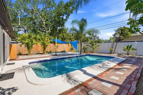 8020 24th Avenue N St Petersburg FL 33710