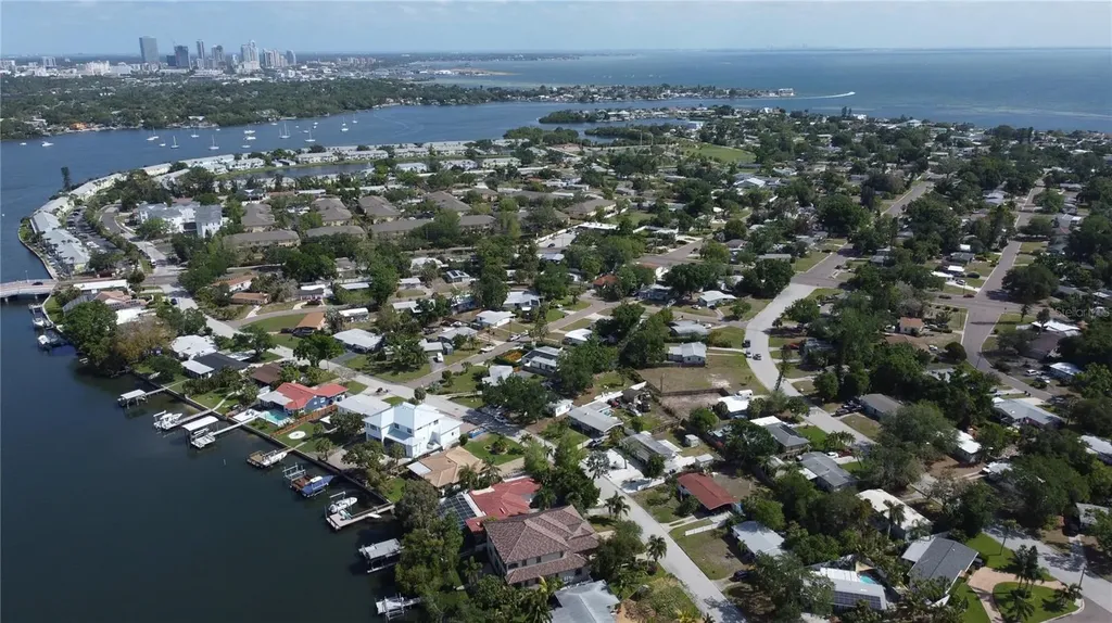 4101 Neptune Drive SE St Petersburg FL 33705