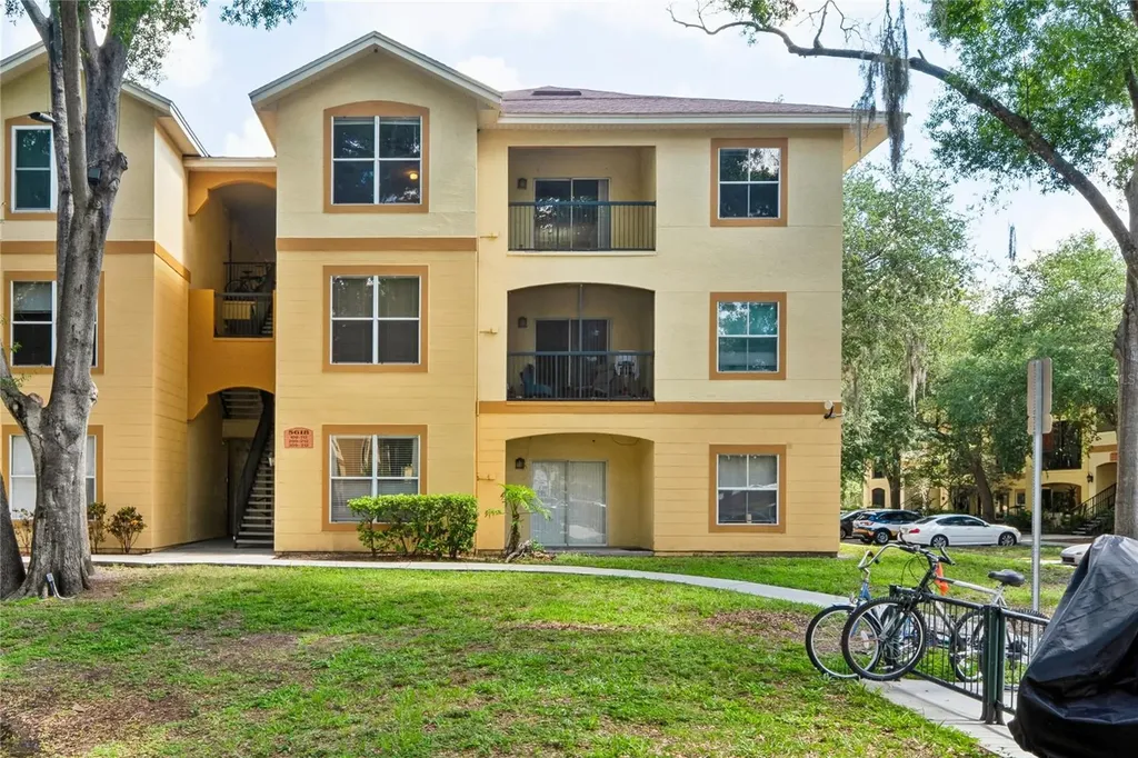5618 Pinnacle Heights Circle Tampa FL 33624