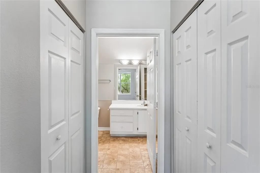 5618 Pinnacle Heights Circle Tampa FL 33624