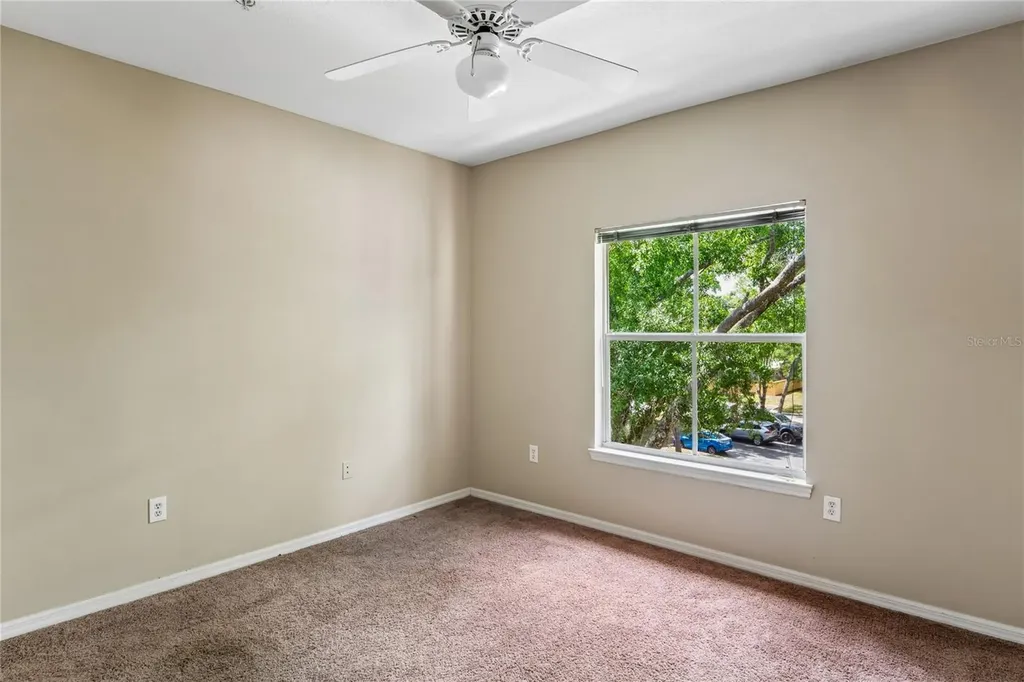 5618 Pinnacle Heights Circle Tampa FL 33624