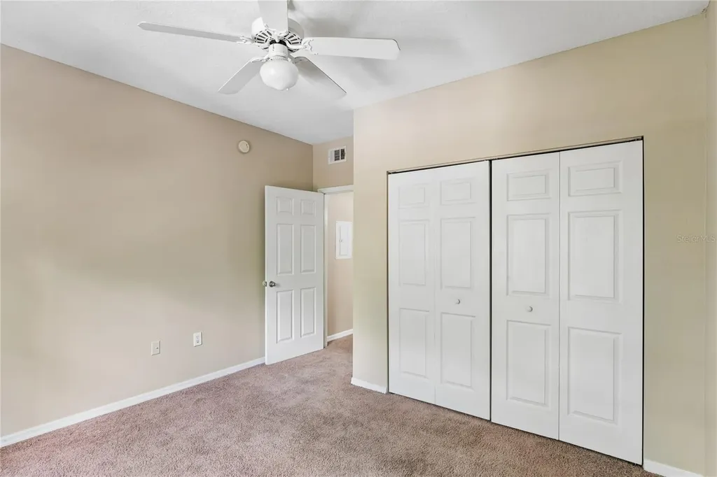 5618 Pinnacle Heights Circle Tampa FL 33624