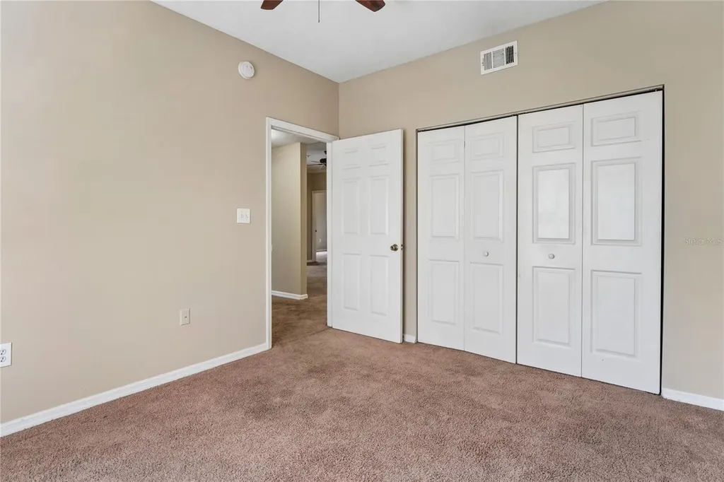 5618 Pinnacle Heights Circle Tampa FL 33624