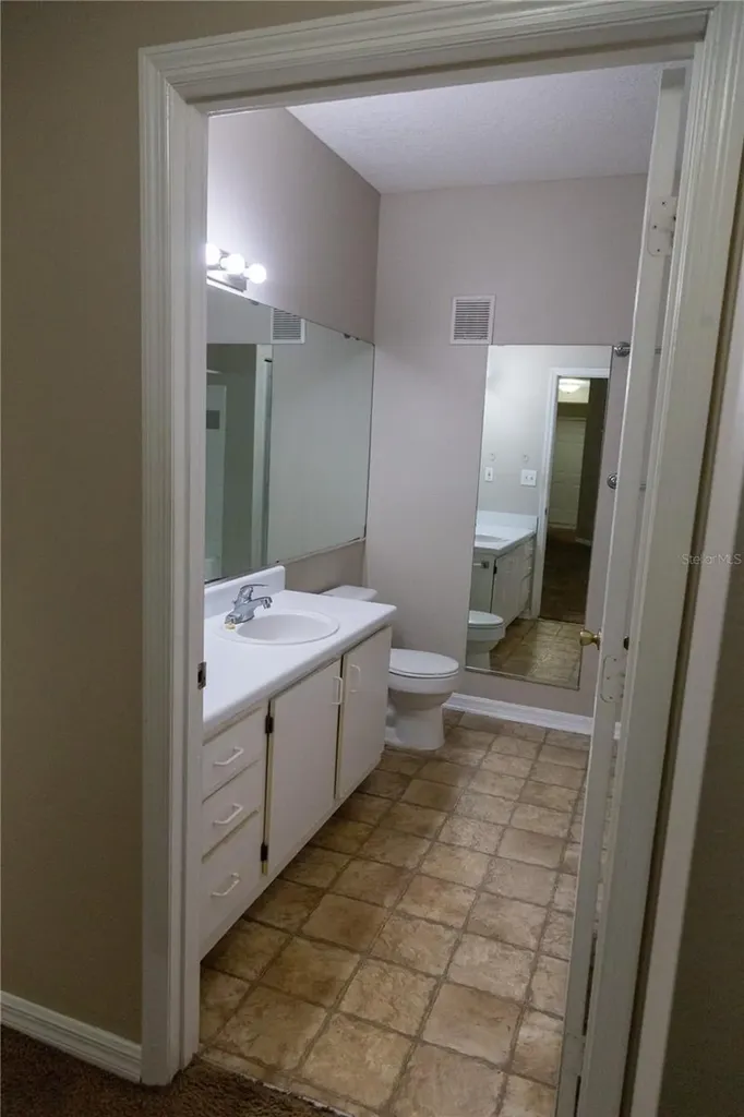 5618 Pinnacle Heights Circle Tampa FL 33624