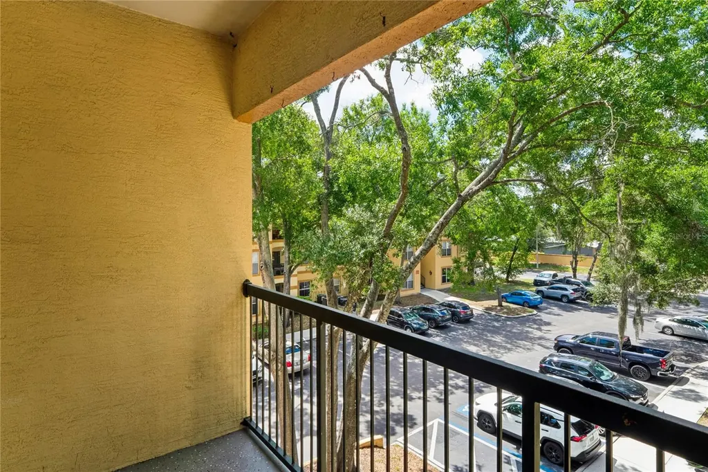 5618 Pinnacle Heights Circle Tampa FL 33624