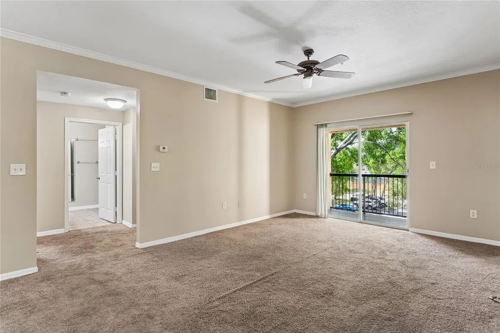 5618 Pinnacle Heights Circle Tampa FL 33624