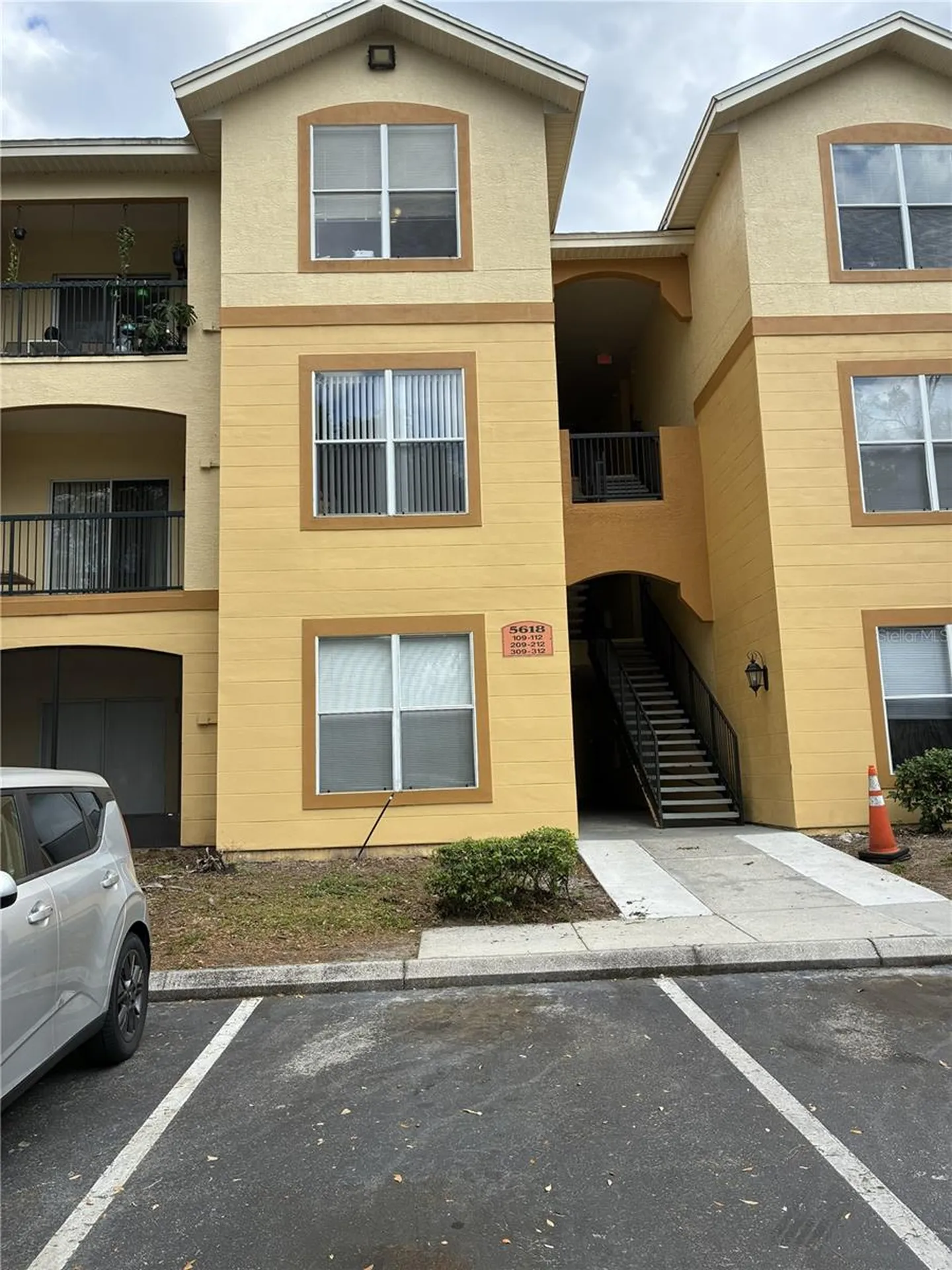 5618 Pinnacle Heights Circle Tampa FL 33624