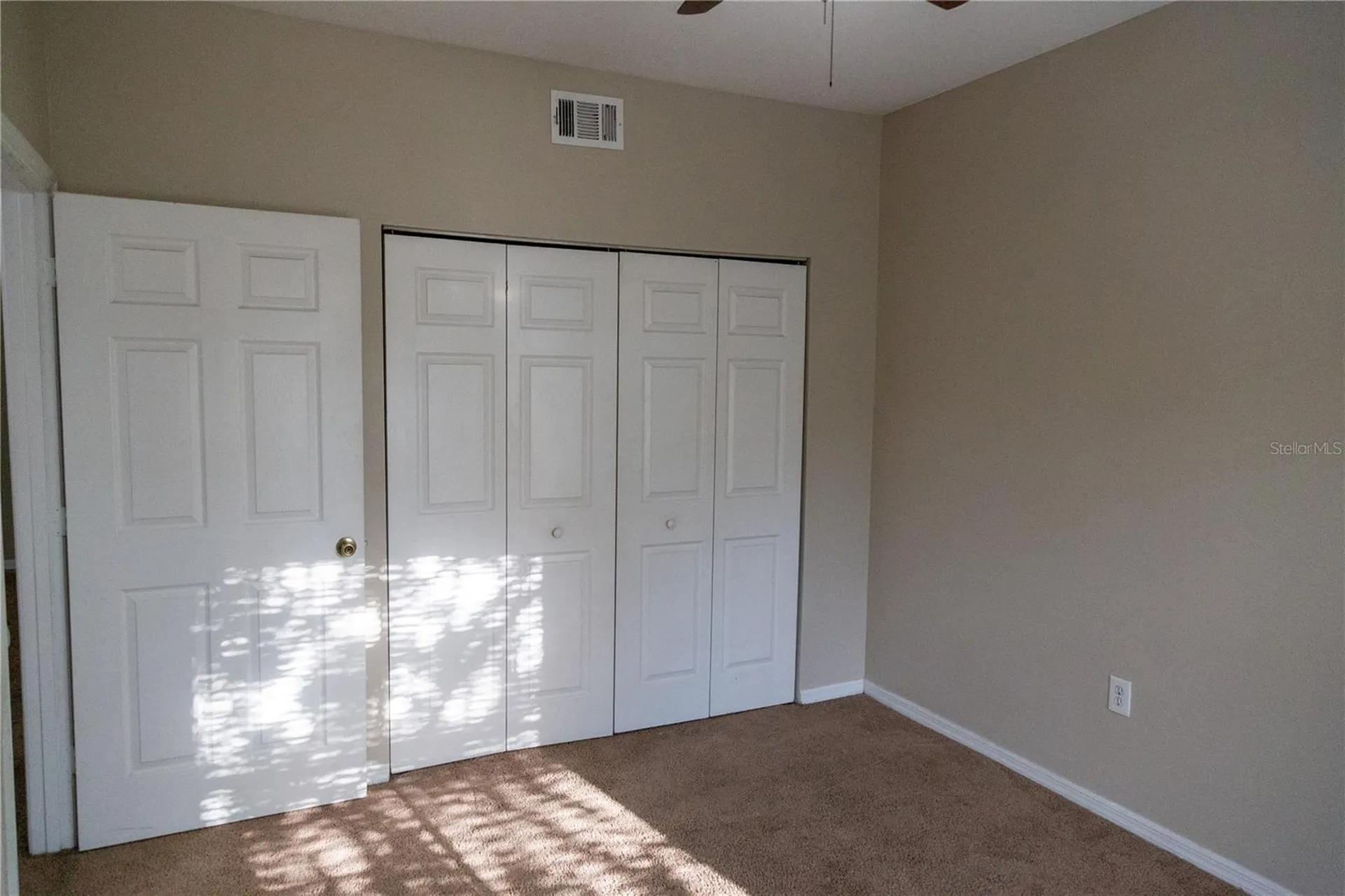 5618 Pinnacle Heights Circle Tampa FL 33624