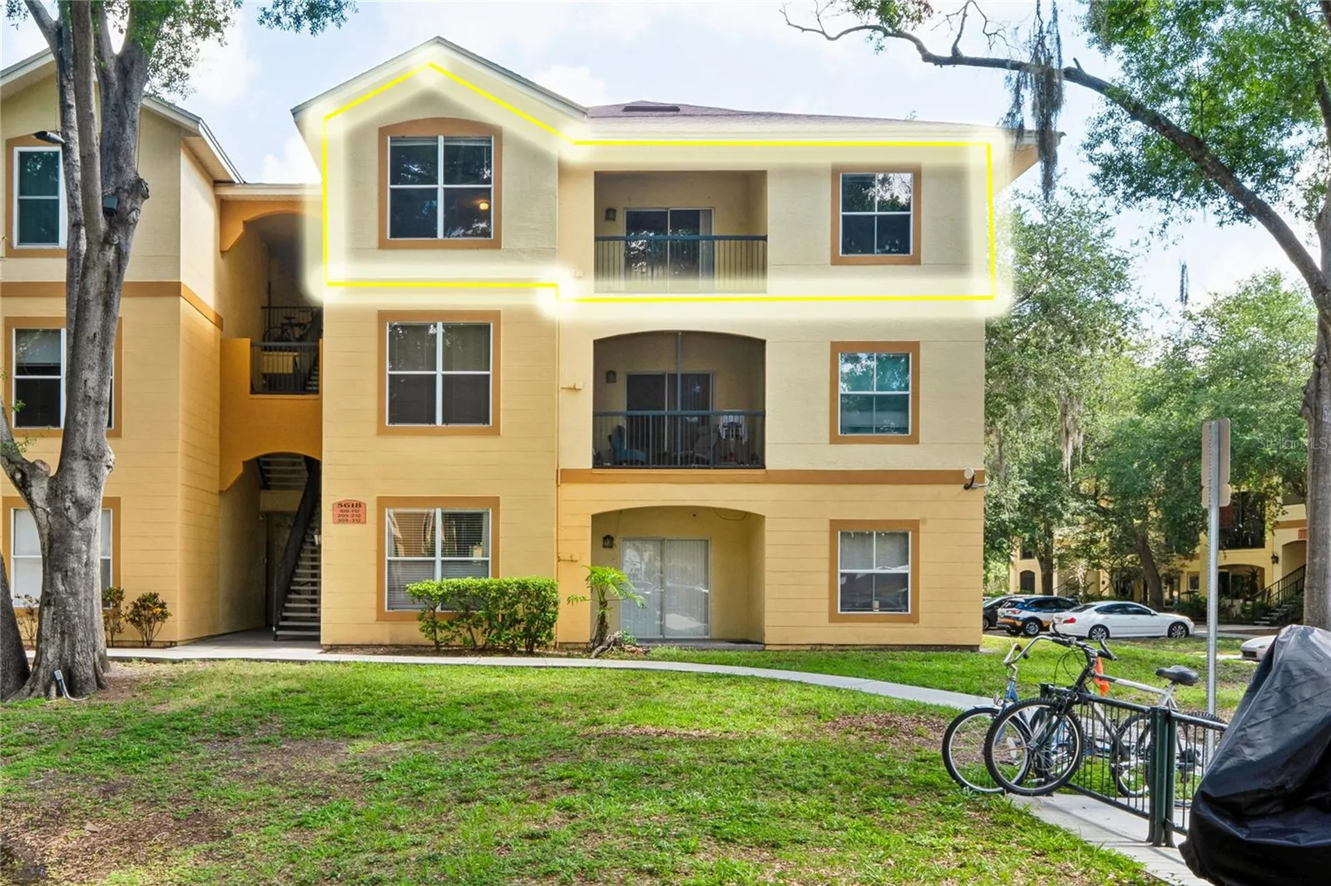 5618 Pinnacle Heights Circle Tampa FL 33624