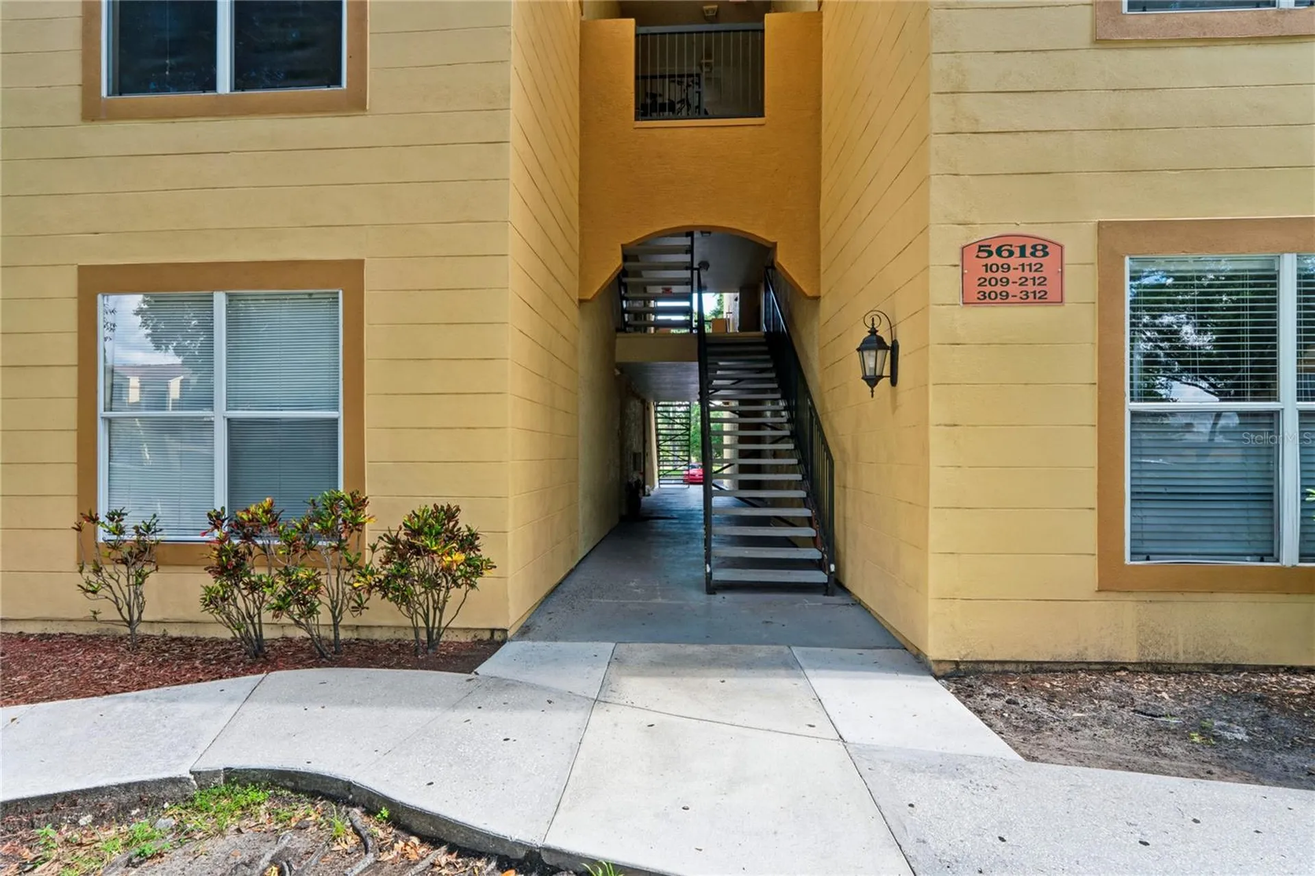 5618 Pinnacle Heights Circle Tampa FL 33624