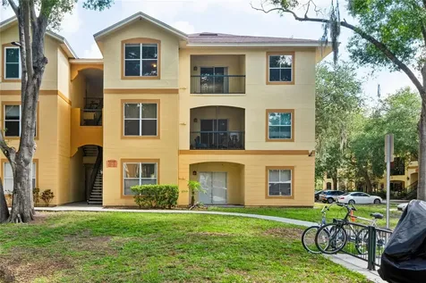 5618 Pinnacle Heights Circle Tampa FL 33624