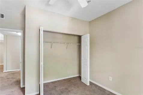 5618 Pinnacle Heights Circle Tampa FL 33624