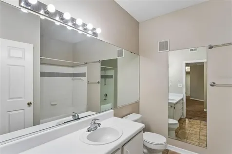 5618 Pinnacle Heights Circle Tampa FL 33624