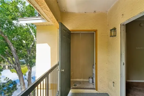 5618 Pinnacle Heights Circle Tampa FL 33624