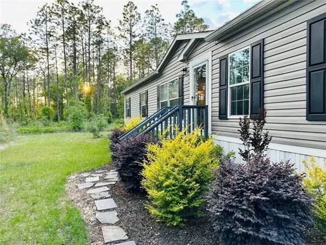 14251 SE 21st Place Morriston FL 32668