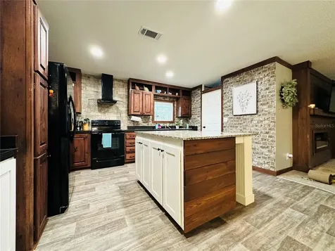 14251 SE 21st Place Morriston FL 32668