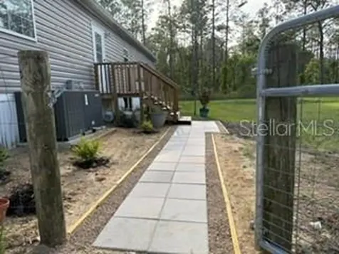 14251 SE 21st Place Morriston FL 32668