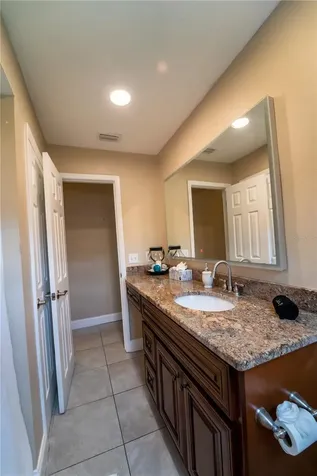 6007 N Himes Avenue Tampa FL 33614