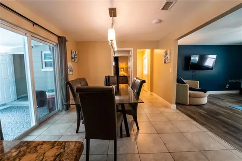 6007 N Himes Avenue Tampa FL 33614