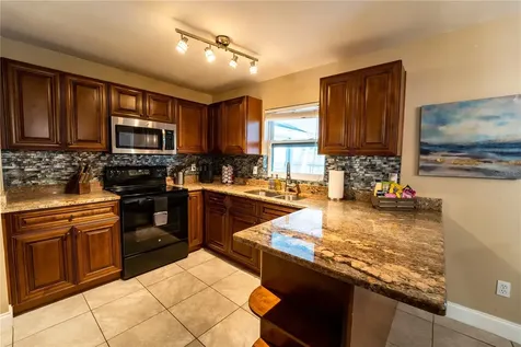 6007 N Himes Avenue Tampa FL 33614