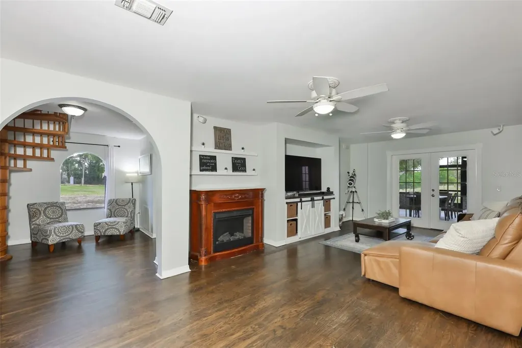 2802 Hideaway Lane Valrico FL 33596