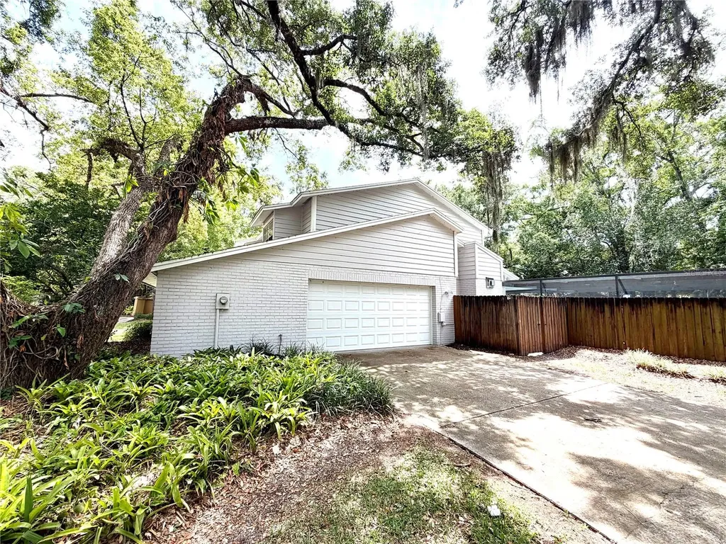 14904 Lake Forest Drive Lutz FL 33559