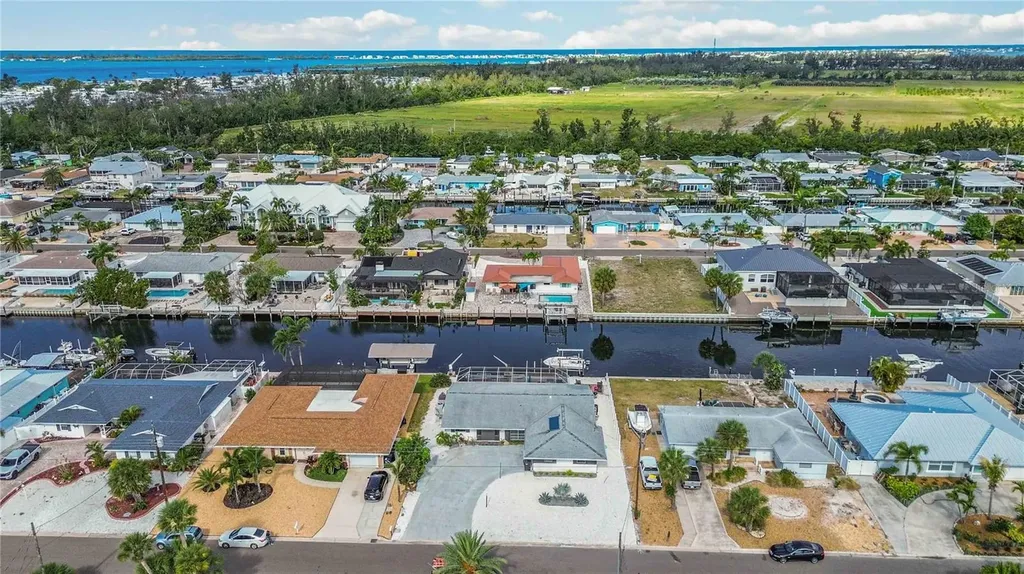 4012 99th Street W Bradenton FL 34210