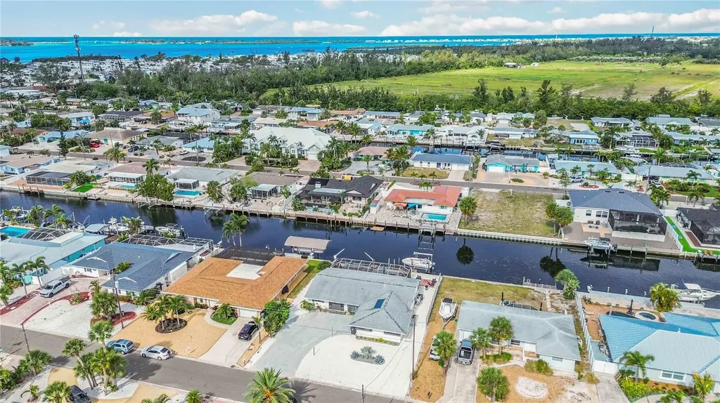 4012 99th Street W Bradenton FL 34210
