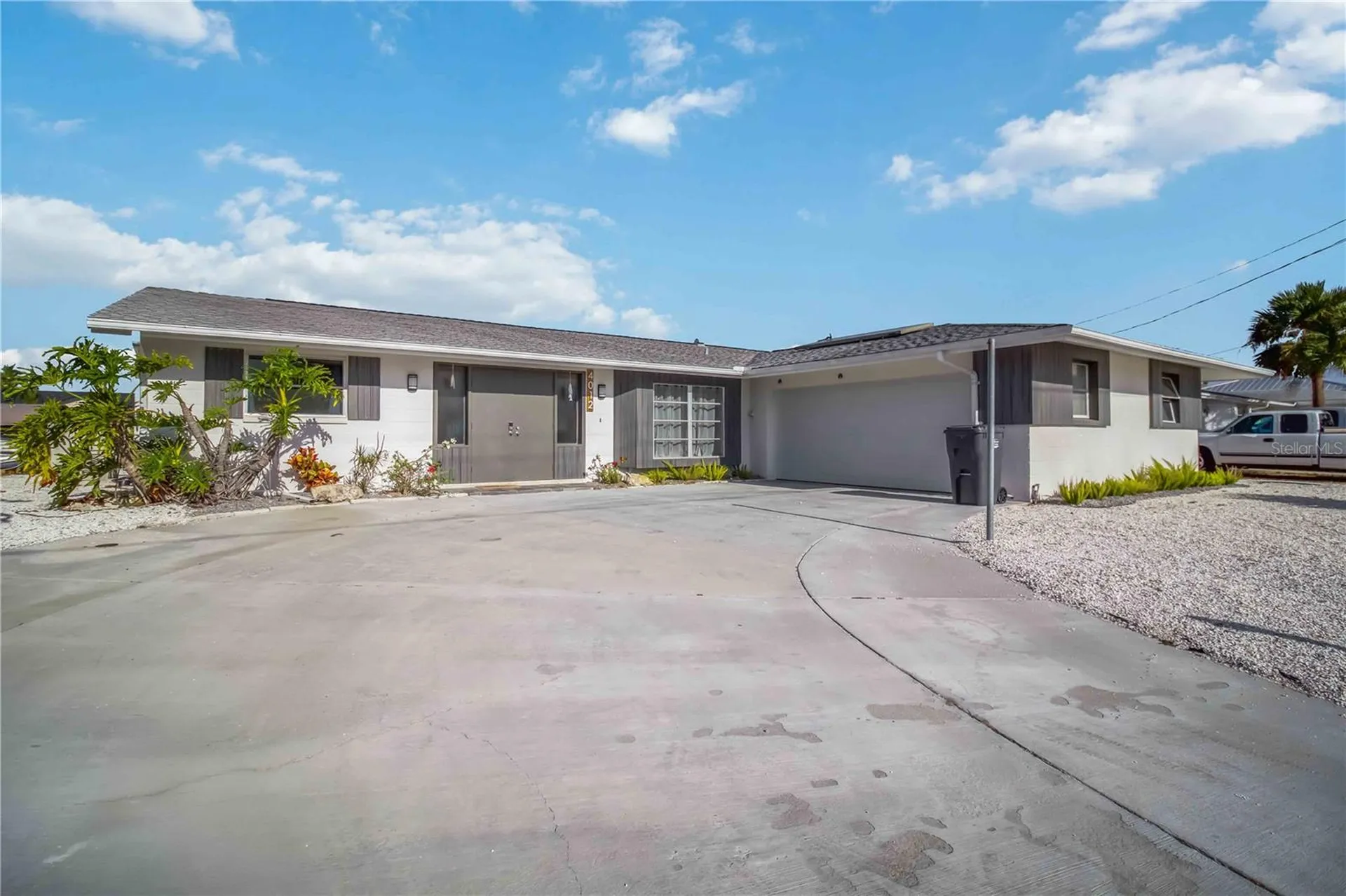 4012 99th Street W Bradenton FL 34210